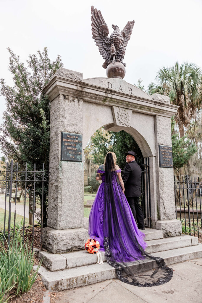 Savannah cemetery elopements - Colonial Park Cemetery entrance