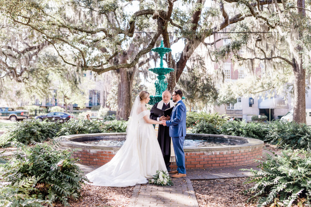 Savannah historic district elopement location in Lafayette Square