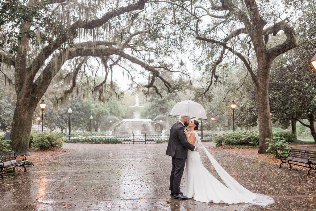 What happens if it rains on your Savannah wedding day in Forsyth Park