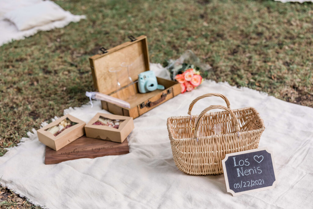 Romantic picnic in Forsyth Park