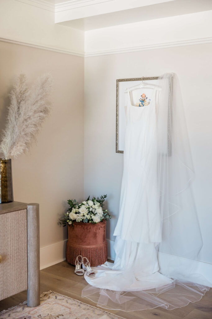 traveling with your wedding dress