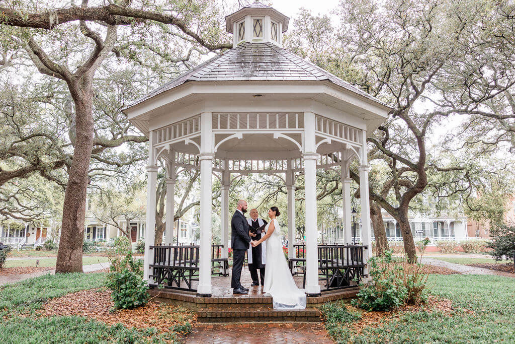 Rainy Savannah wedding in Whitefield Square | See these elopement locations as options while Forsyth Fountain removed